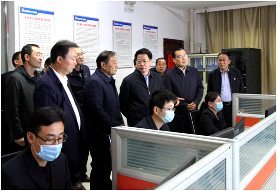 安徽省副省長(zhǎng)、市委書(shū)記楊光榮來(lái)到集團(tuán)公司調(diào)研安全生產(chǎn)工作